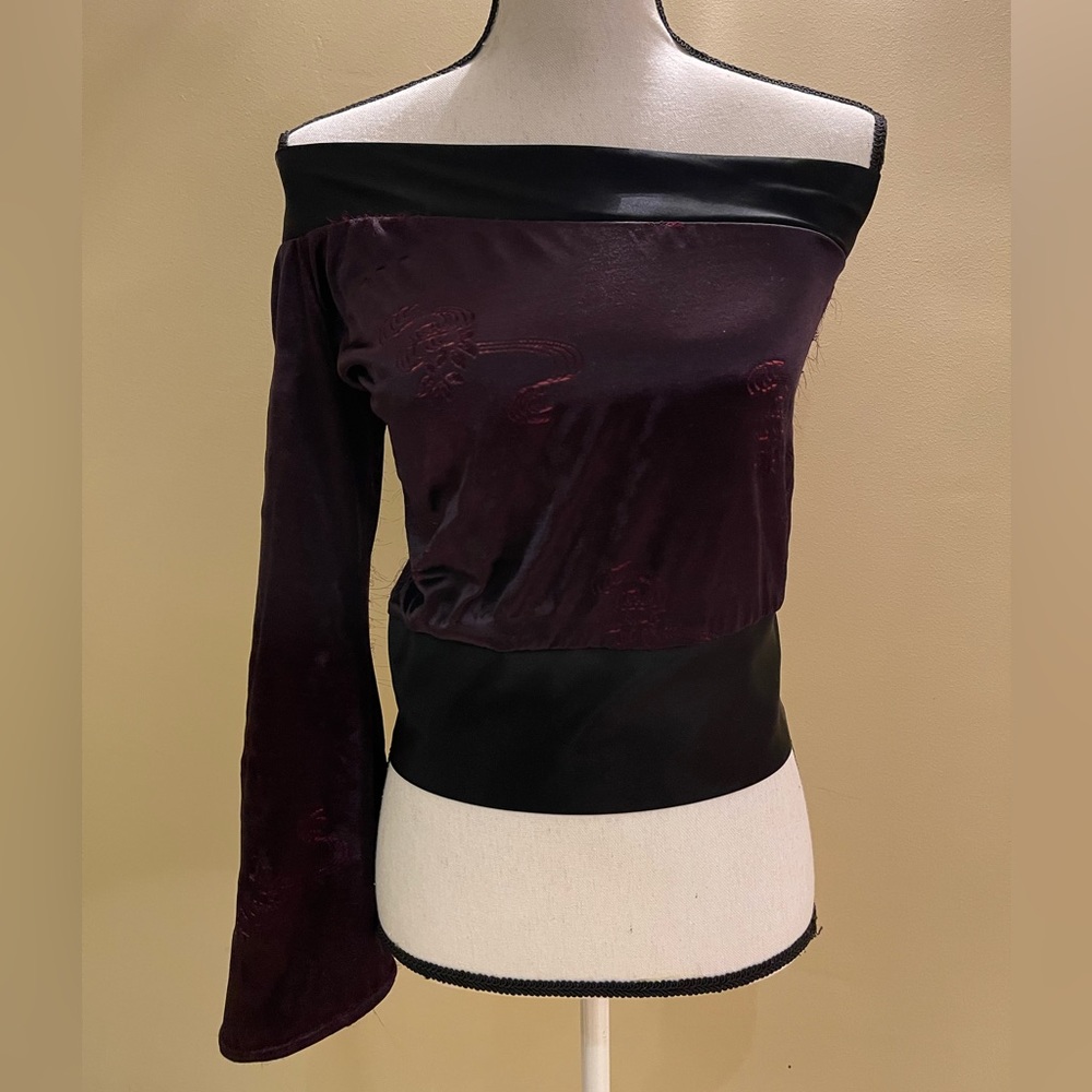 Strapless Top With One Sleeve